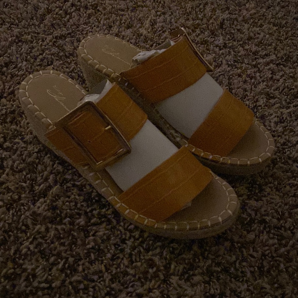 Womens sandals. New